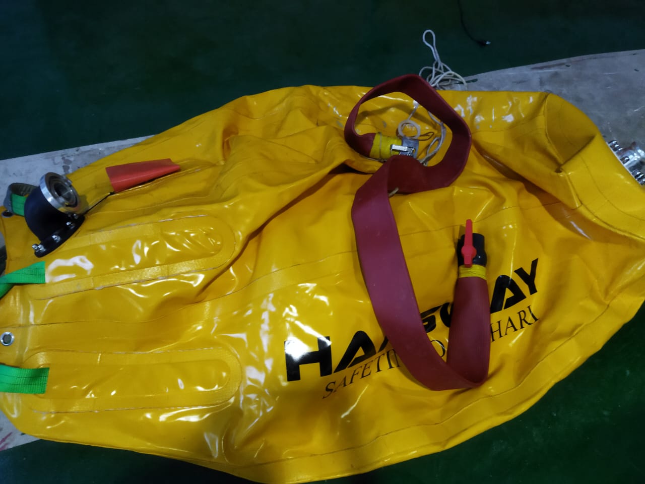 Delivery water Bag 2 tons one set Photo